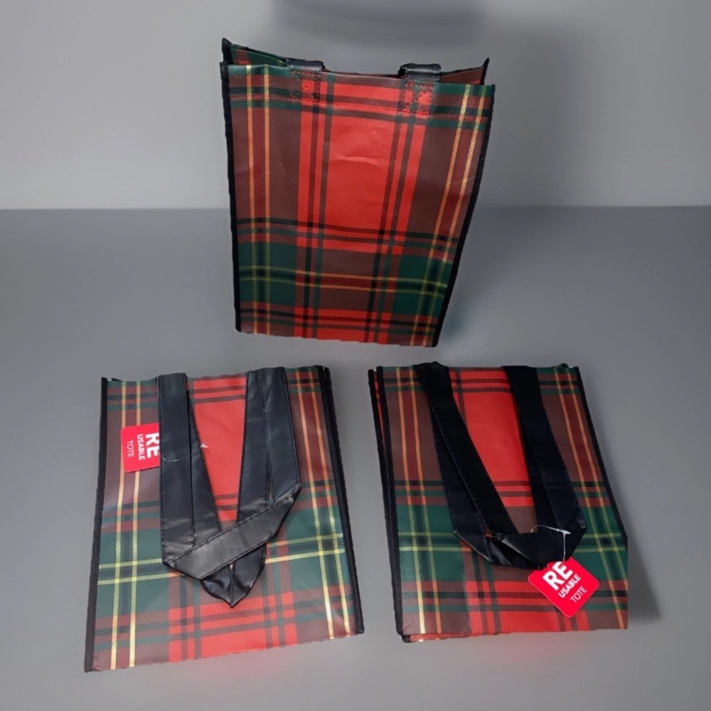 Reusable Tartan‎ Plaid Holiday Gift Bags Lot Of 3 New